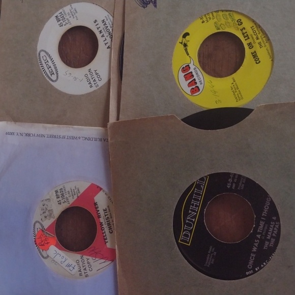 Vintage 60's Vinyl 33&1/2 Record Collection with Original Sleeves - Picture 2 of 4